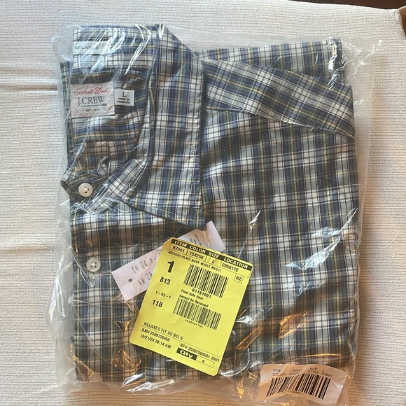 J. Crew Relaxed short-sleeve Secret Wash cotton poplin shirt Arthur Plaid Navy L - Picture 3 of 5